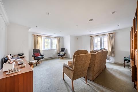 2 bedroom apartment for sale, Packhorse Road, Gerrards Cross, Buckinghamshire, SL9