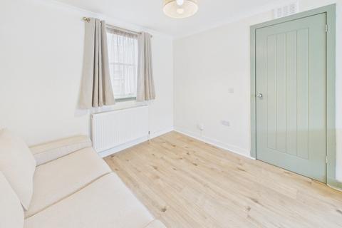 2 bedroom flat to rent, Newhaven Main Street, Newhaven, Edinburgh, EH6