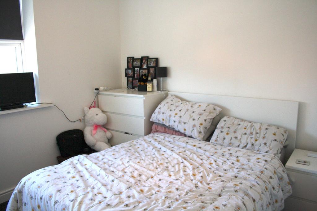 Flat-2-bedroom-scaled-1.jpg
