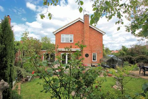 3 bedroom detached house for sale, Cowards Lane, Codicote, Hertfordshire, SG4