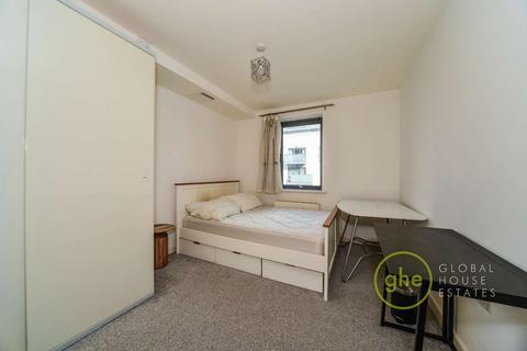 undefined, 87 Stainsby Road, Limehouse Cut, London