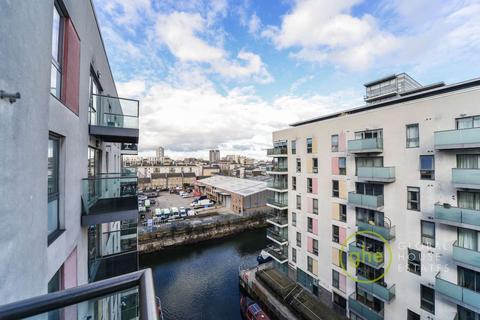 2 bedroom flat to rent, 87 Stainsby Road, Limehouse Cut, London