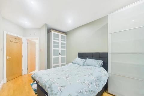 2 bedroom flat to rent, Warren House, Beckford Close, London, W14