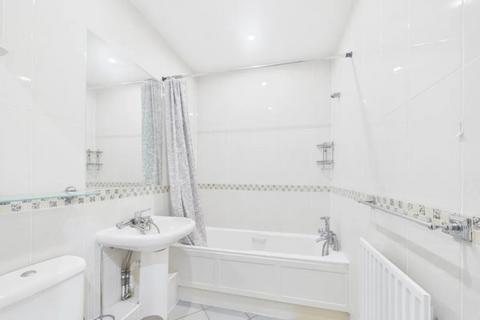 2 bedroom flat to rent, Warren House, Beckford Close, London, W14