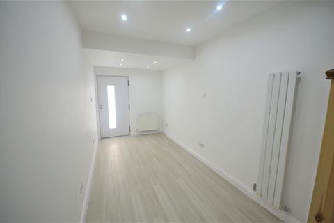 2 bedroom terraced house to rent, Clifton Road, IG2 7DF