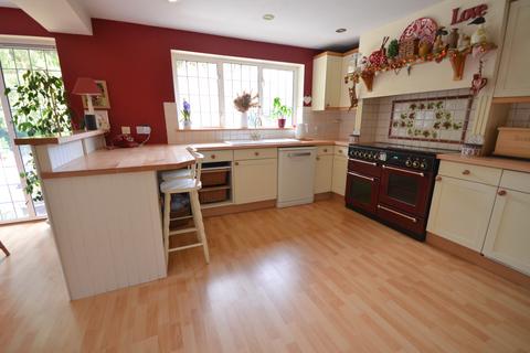 5 bedroom detached house for sale, Stream Farm Close, Lower Bourne, Farnham, Surrey, GU10