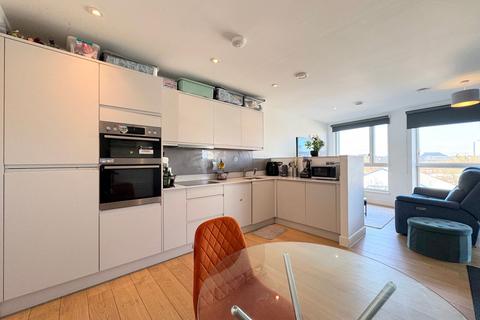 1 bedroom flat for sale, Edgware Road, London, NW9