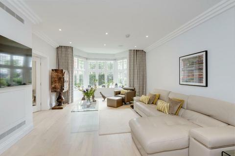 3 bedroom apartment to rent, Kidderpore Avenue, Hampstead, London, NW3