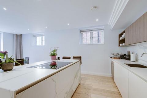 3 bedroom apartment to rent, Kidderpore Avenue, Hampstead, London, NW3