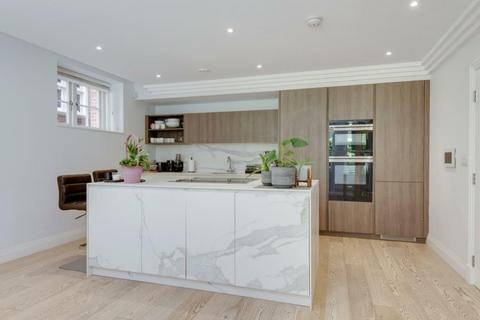 3 bedroom apartment to rent, Kidderpore Avenue, Hampstead, London, NW3
