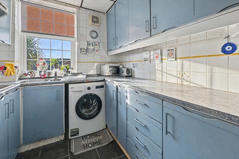 3 bedroom terraced house for sale, Circular Road, Prestwich, M25