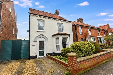 4 bedroom detached house for sale, Priory Road, Sheringham
