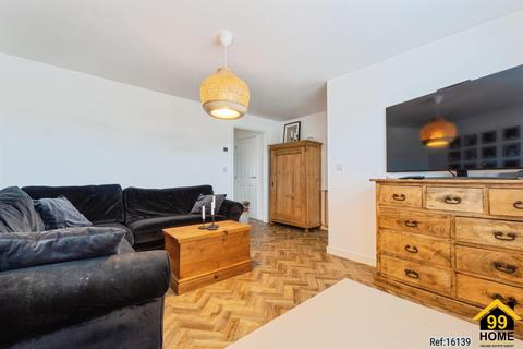 4 bedroom semi-detached house for sale, Jay Close, United Kingdom, LE12