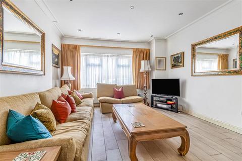 undefined, Bowes Road, London W3