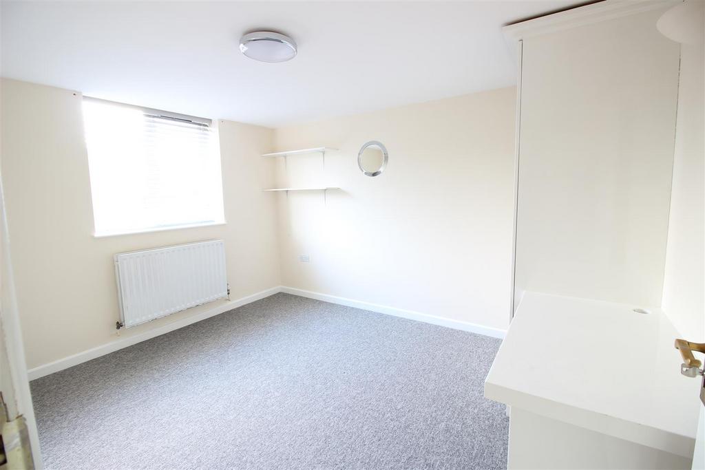 Flat 2 b3.JPG