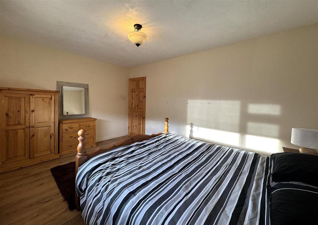 Bedroom 1.1.jpg