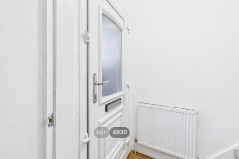undefined, Linthorpe Grove, Willerby, HU10 6SB