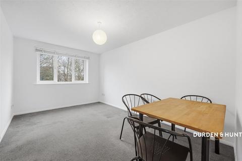 1 bedroom apartment for sale, Naunton Way, Hornchurch, RM12