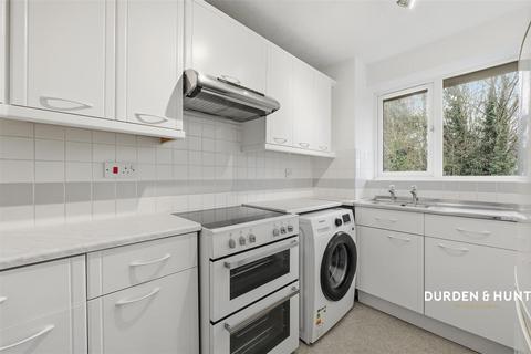 1 bedroom apartment for sale, Naunton Way, Hornchurch, RM12