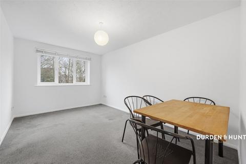 1 bedroom apartment for sale, Naunton Way, Hornchurch, RM12