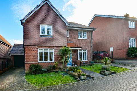 4 bedroom detached house for sale, Lessing Lane,  Pevensey, BN24