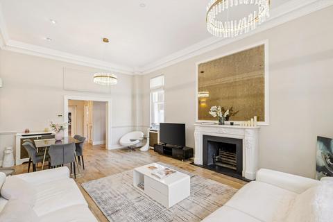 3 bedroom flat to rent, Sloane Gardens, London SW1W