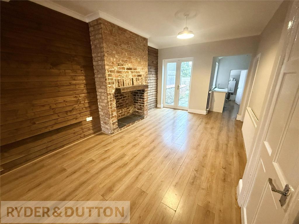 Lounge/Dining Room
