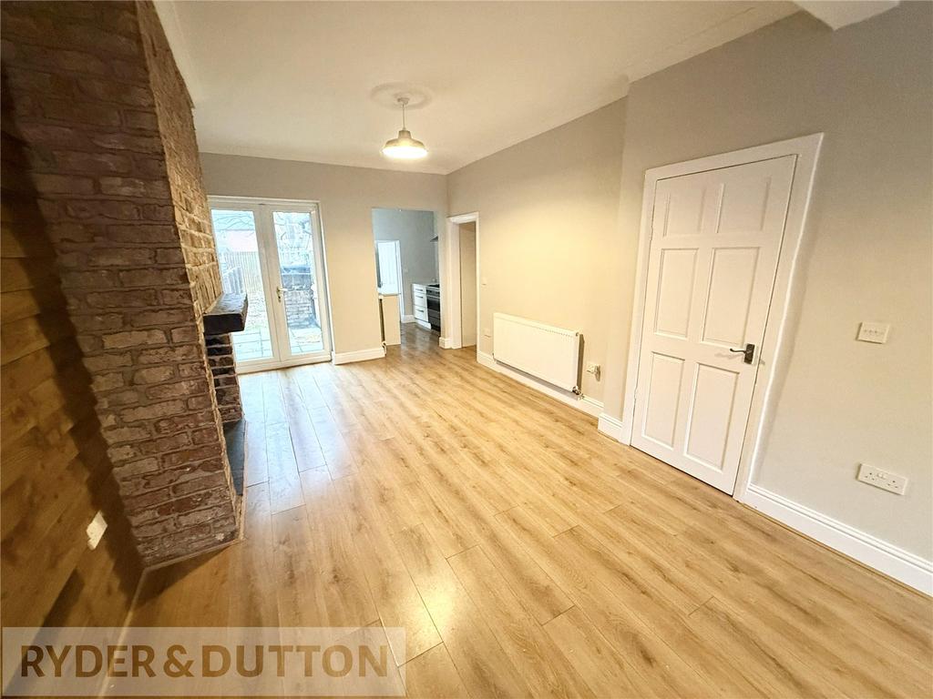 Lounge/Dining Room