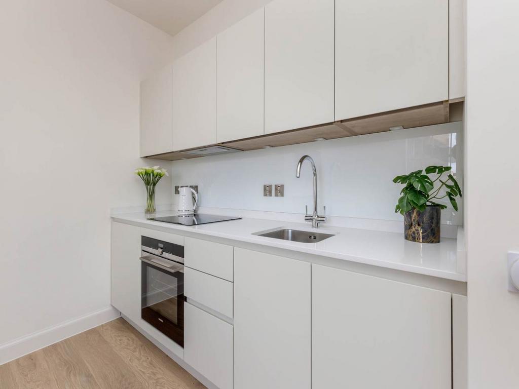 60487 Castle St075