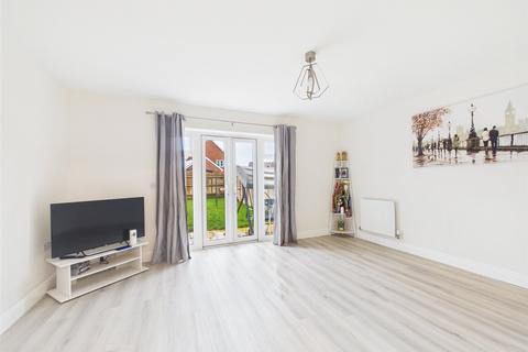 3 bedroom end of terrace house for sale, Dreadnaught Drive, Gloucester, Gloucestershire, GL1