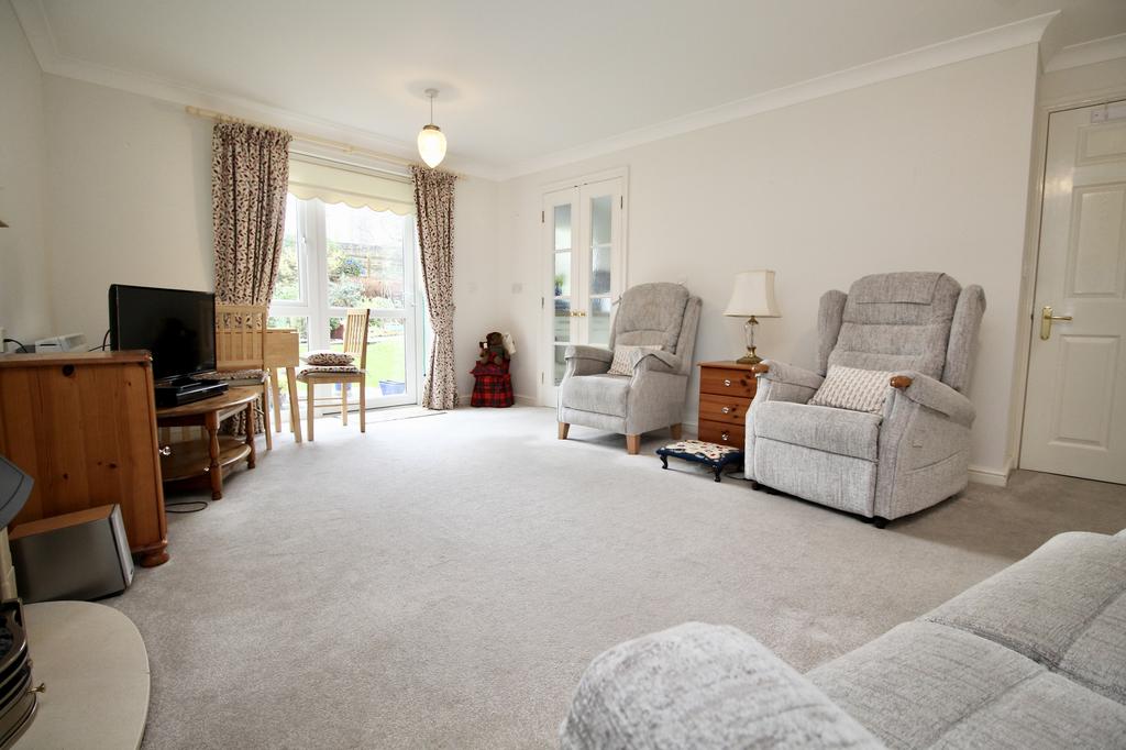 Sitting/Dining Room