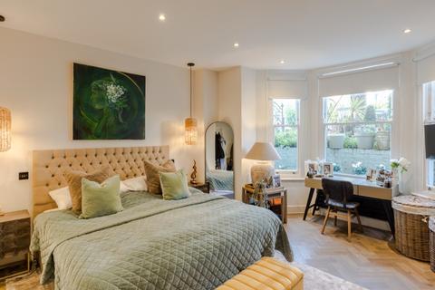1 bedroom flat for sale, Priory Road, West Hampstead, NW6 3RE