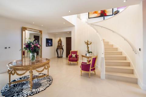 6 bedroom detached house for sale, St Peter