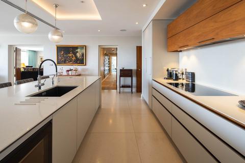 6 bedroom detached house for sale, St Peter