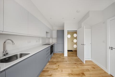 3 bedroom end of terrace house for sale, Goldsmith Mews, Gravesend DA12