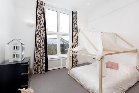 2 bedroom flat to rent, Parkhill Road, Belsize Park NW3