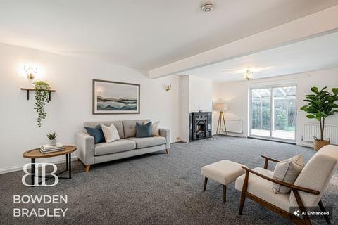 3 bedroom semi-detached house for sale, Crown Road, Barkingside, IG6