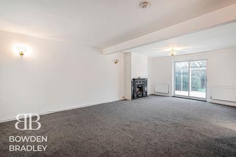 3 bedroom semi-detached house for sale, Crown Road, Barkingside, IG6