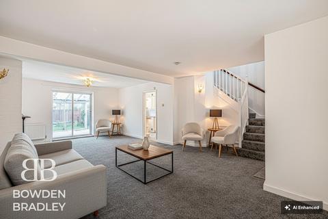 3 bedroom semi-detached house for sale, Crown Road, Barkingside, IG6
