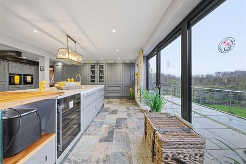 4 bedroom house for sale, Manor Road, Herne Bay