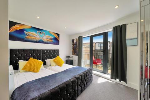 1 bedroom apartment for sale, Valencia House, 150, Trafalgar Road, Greenwich, London.