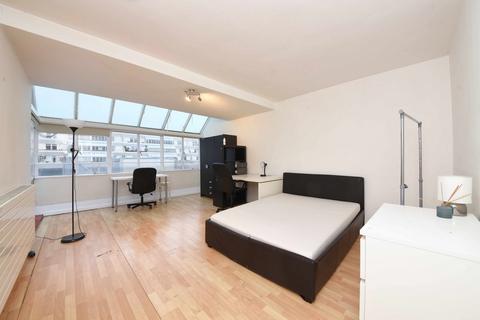undefined, Foundling Court, London, WC1N