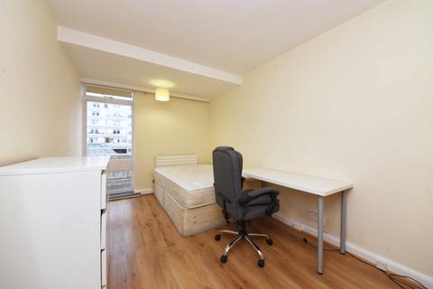 undefined, Foundling Court, London, WC1N