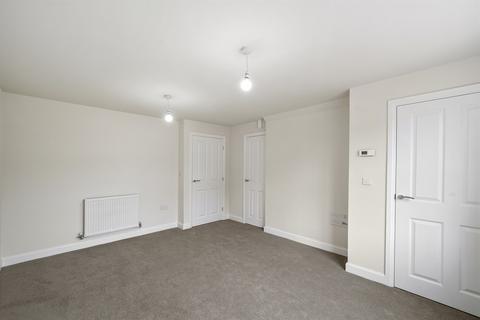 undefined, Skipper Gardens, S81