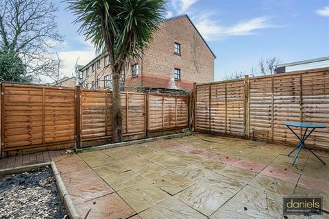 2 bedroom maisonette for sale, Sudbury Avenue, Wembley