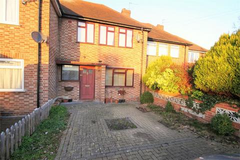 3 bedroom terraced house to rent, New Peachey Lane, Uxbridge, UB8