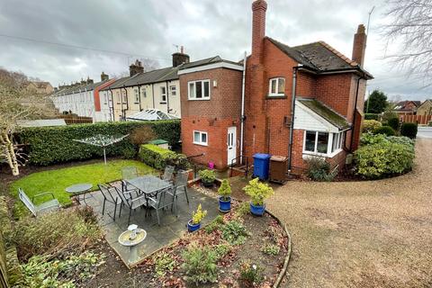 4 bedroom detached house for sale, Ben Bank Road, Silkstone Common, Barnsley, S75 4PB