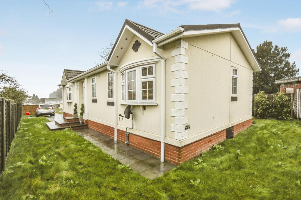 2 bedroom park home for sale