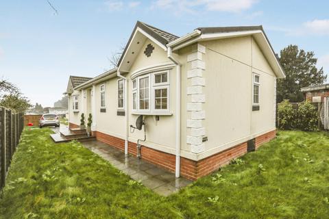 2 bedroom park home for sale, Ipswich, Suffolk, IP4