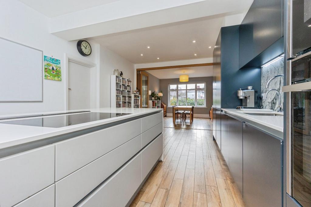 Kitchen 4